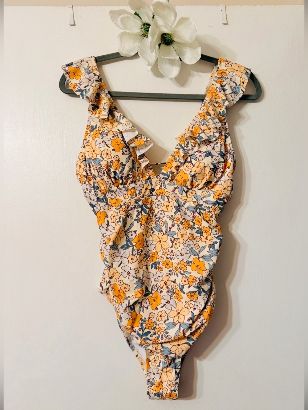 CUPSHE Floral Ruffled One-Piece Lace Back Swimsuit - Ditsy Yellow/Blue NWT SZ L